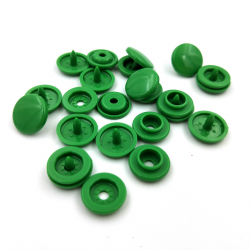 Кнопка пластикова для одягу 12мм зелена (06) 50шт (6128)